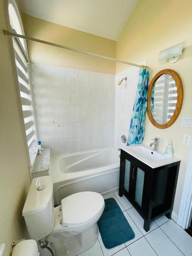 Jazzy Home Stay Mississauga Ngoại thất bức ảnh